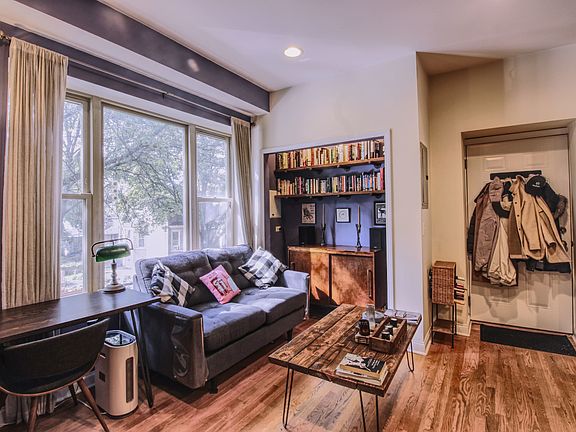4th image of 3404 W Medill Ave #2