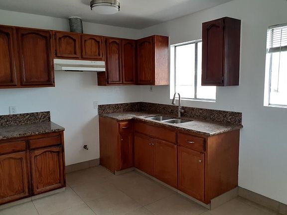 4th image of 3726 1/2 E 6th St Floor 2