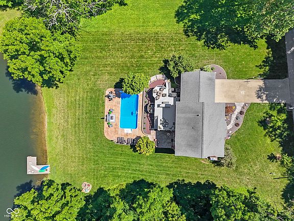 2nd image of 145 Bailliere Dr