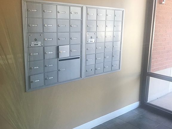 4th image of 945 Burlington Ave Unit 206