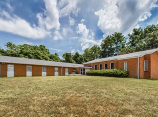 2304 Roseberry Ln, Johnson City, TN 37604