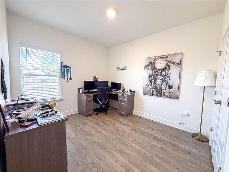 27137 Augustine Dr — Photo 21
