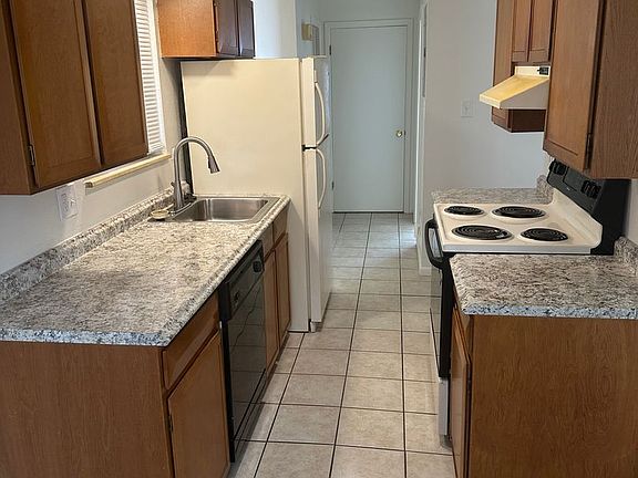 3rd image of 5542 Newland Way APT 101