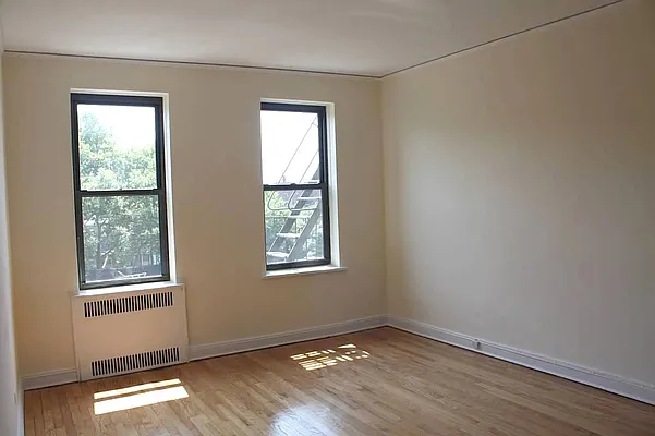 Rented by Metro Garden Realty NYC | media 8