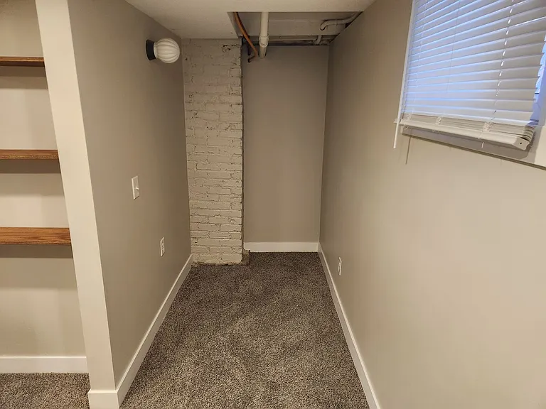 4907 Underwood Ave — Photo 8