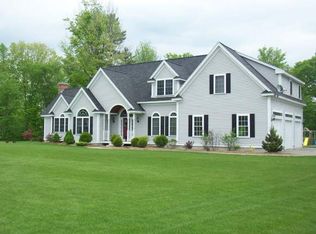 1140 Montalona Rd, Dunbarton, NH 03046