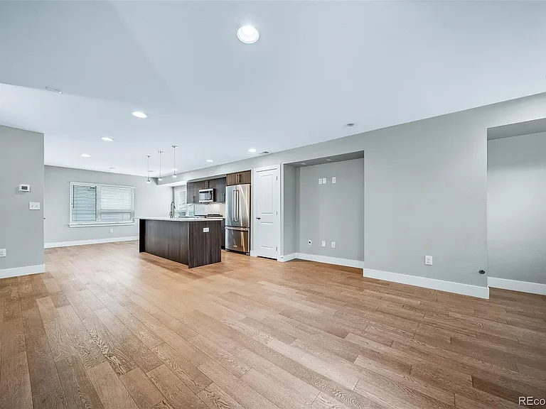 435 S Forest St #6 — Photo 8