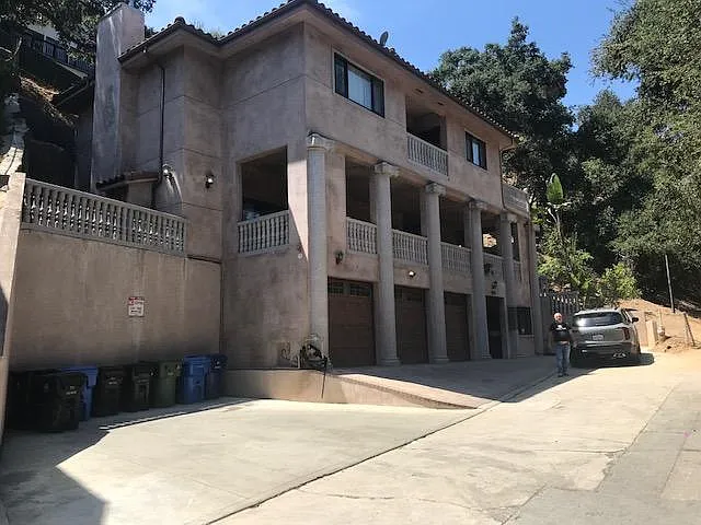 3662 Cadman Dr — Photo 2