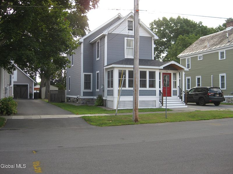 4th image of 18 Madison Street