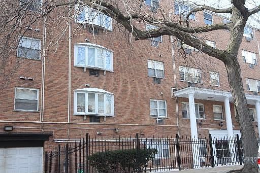 1st image of 5918 N Kenmore Ave Unit 418