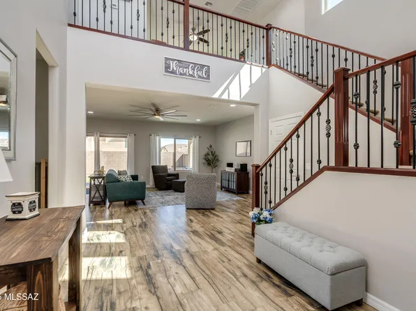 10733 E Winter Gold Dr, Tucson, AZ 85747