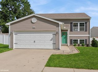 10115 Castle Creek Cir, Galesburg, MI 49053
