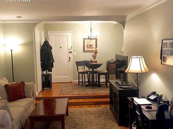 5th image of 305 W 52nd St APT 4