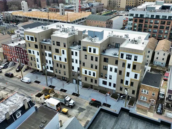 187 Culver Avenue image 14 of 16