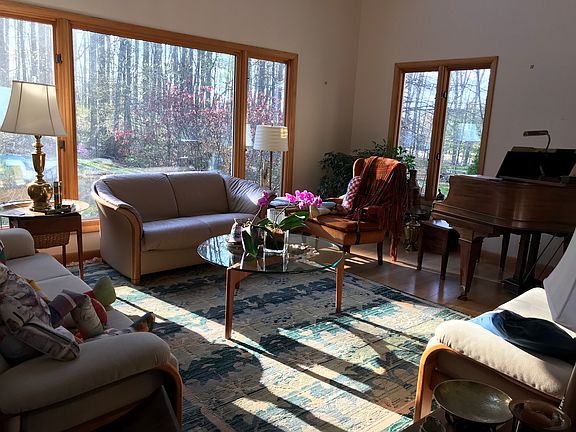 sunny music room 