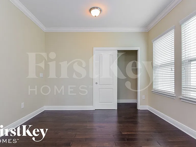 5948 Village Center Dr — Photo 12