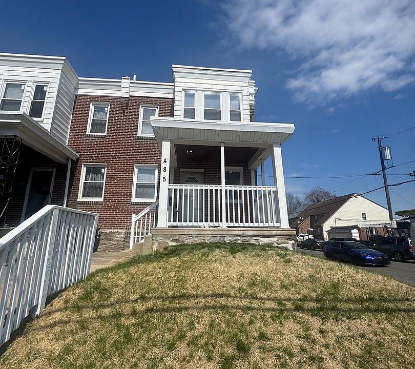 1st image of 485 Robbins St