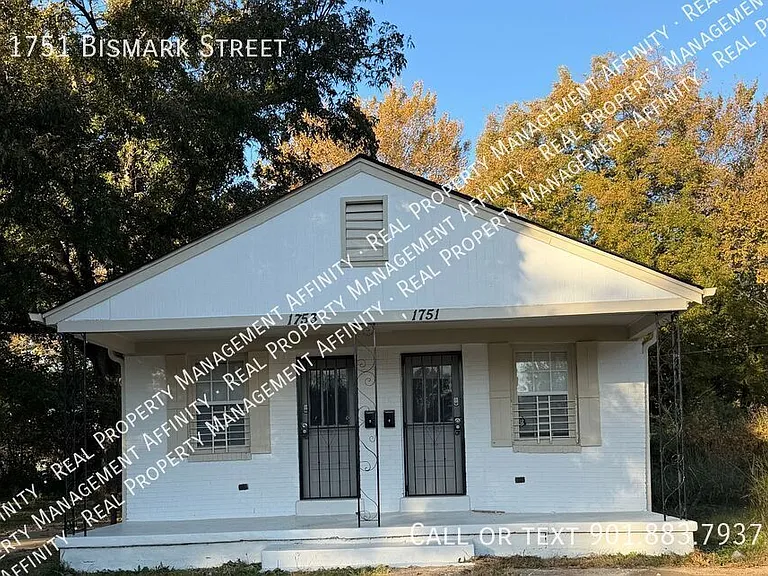 1751 Bismark St — Photo 1