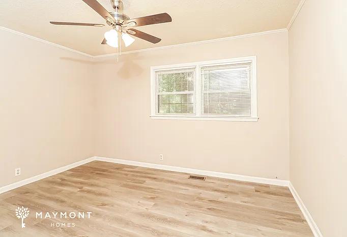 1026 Woodhill Dr — Photo 7