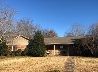 144 W Oak Hill Dr, Florence, AL 35633