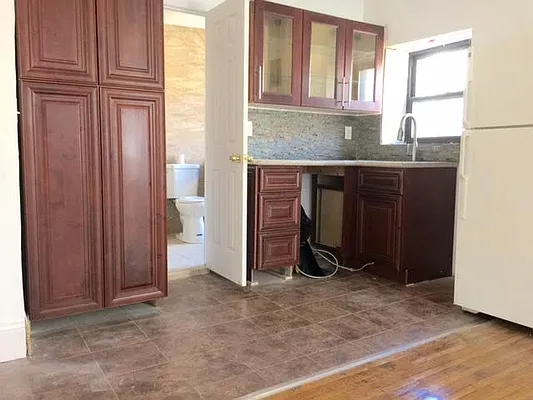 Rented by Rapid Realty Cobble Hill | media 13