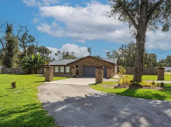 5221 Pine St, Seffner, FL 33584