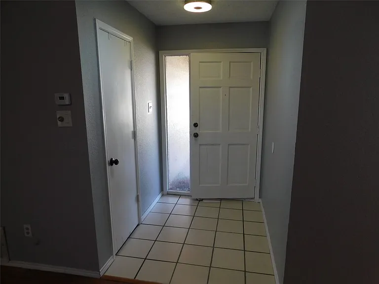 8232 Meadowbrook Dr — Photo 31