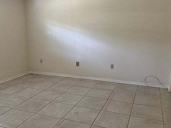 4th image of 145 E 6th Ave APT 4