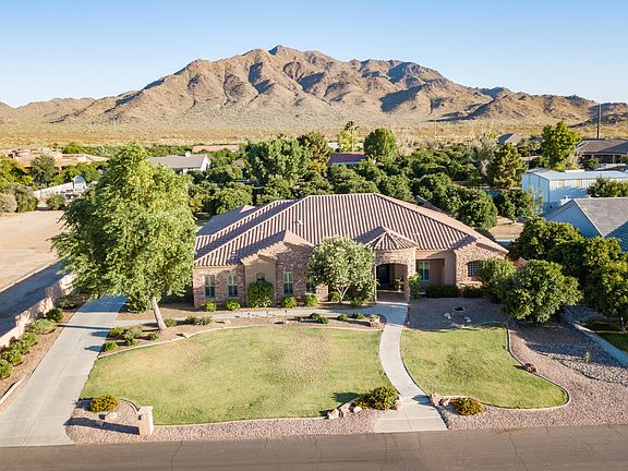2nd image of 3681 E Sunnydale Dr