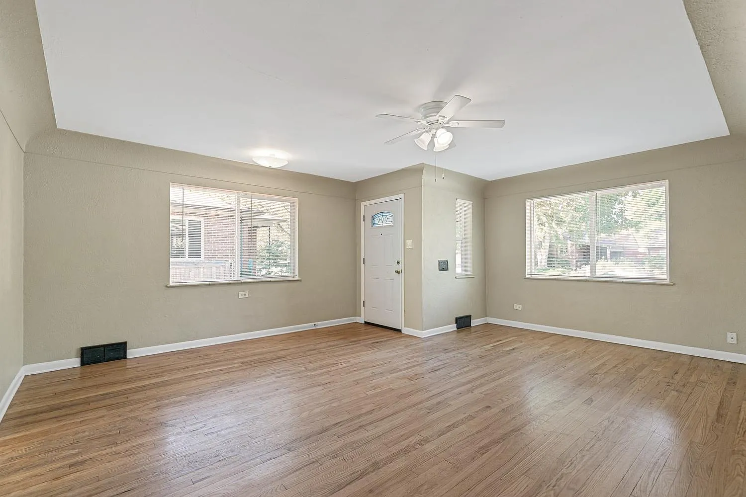 4 bed, 1836 sqft, $3,000 — Photo 4