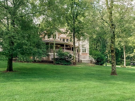 3rd image of 501 Biltmore Ct