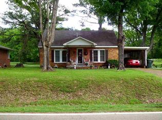 206 E Union St, Gleason, TN 38229