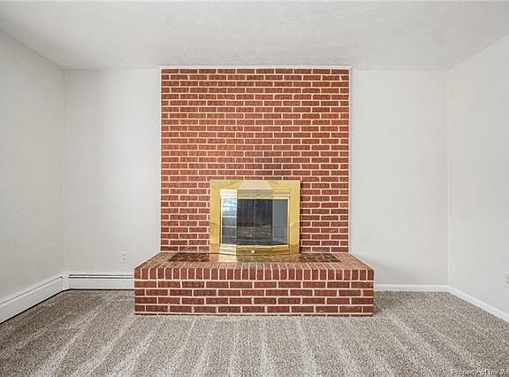 5th image of 15 Courtney Ave