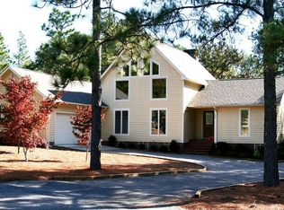 100 Oakmont Cir, Pinehurst, NC 28374