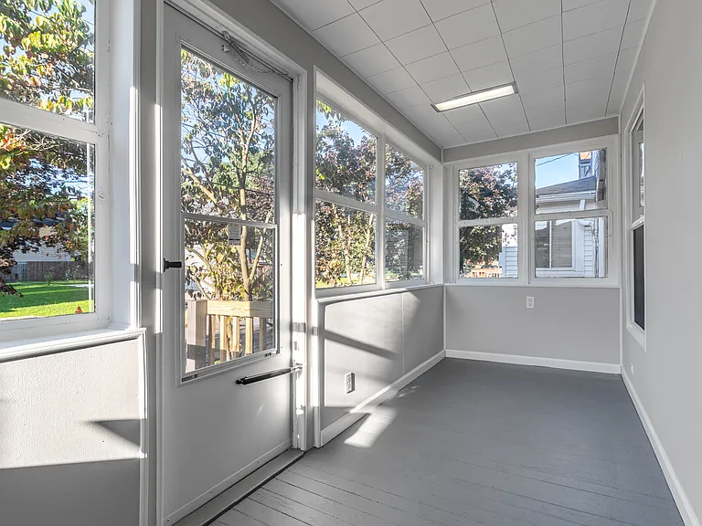 312 Upland Ave — Photo 18
