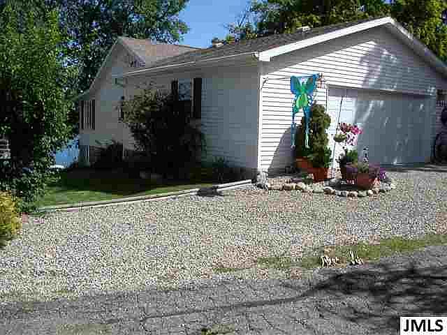 1st image of 2030 Lakeview Dr