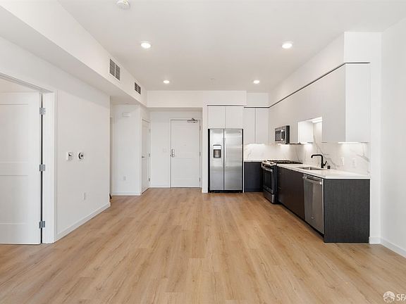 2nd image of 52 Kirkwood Ave #421