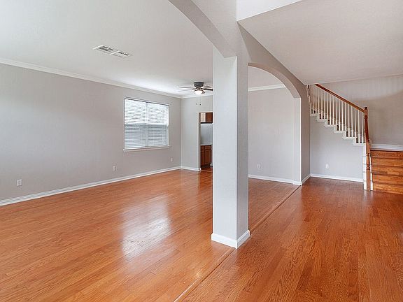 3rd image of 2506 Ivanridge Cir