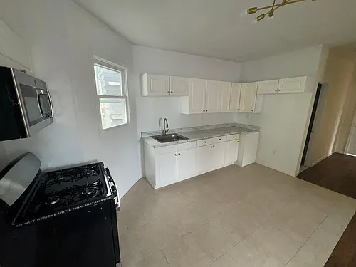 826 S 15th St #3F Photo 1