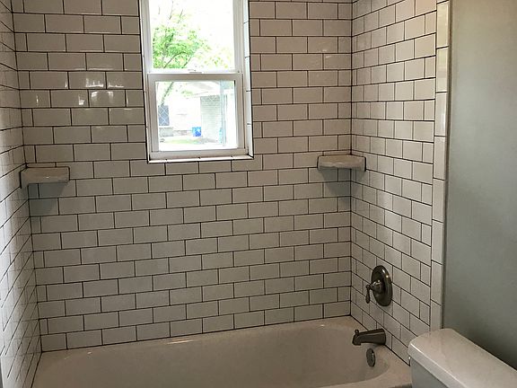 3rd image of 1181 Marigold St APT 4