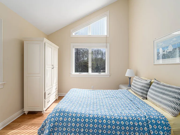 16125 Soundview Ave — Photo 22