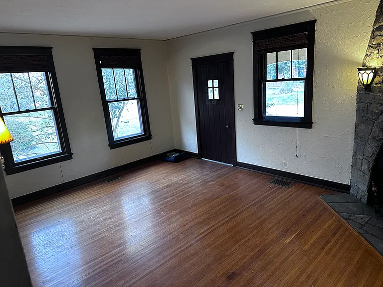 515 Dover Rd — Photo 16