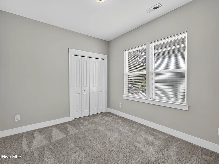 636 Brunswick St — Photo 15