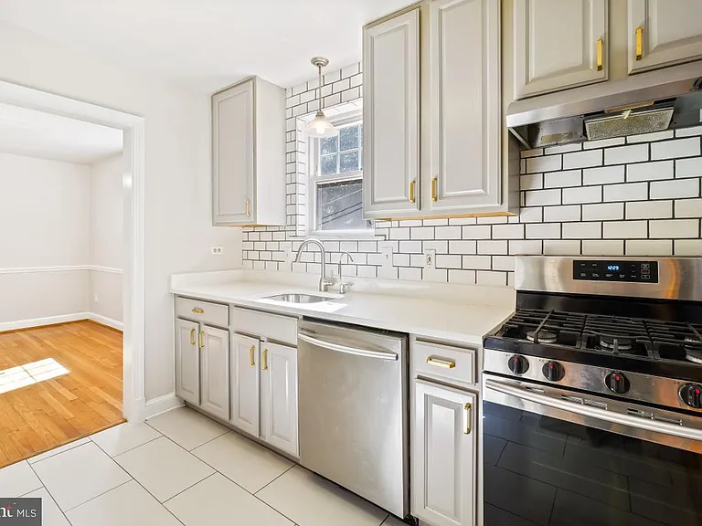 2806 Ivydale St — Photo 15