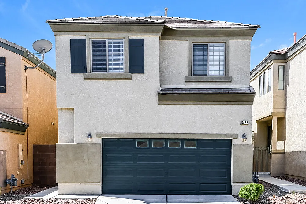 3 bed, 2.5 bath, 1649 sqft, $2,095 — Photo 1