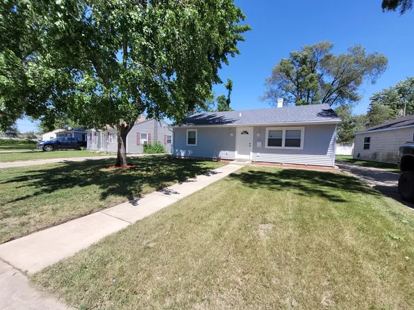 736 N Webster Cir W, Kankakee, IL 60901