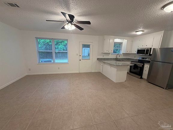 4th image of 8104 Li Fair Dr