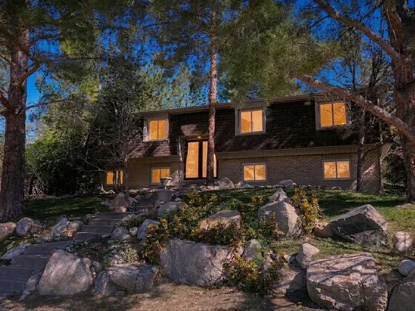 2555 E Chalet Rd S, Sandy, UT 84093