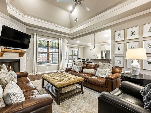 2nd image of 3002 Hazelnut Ave