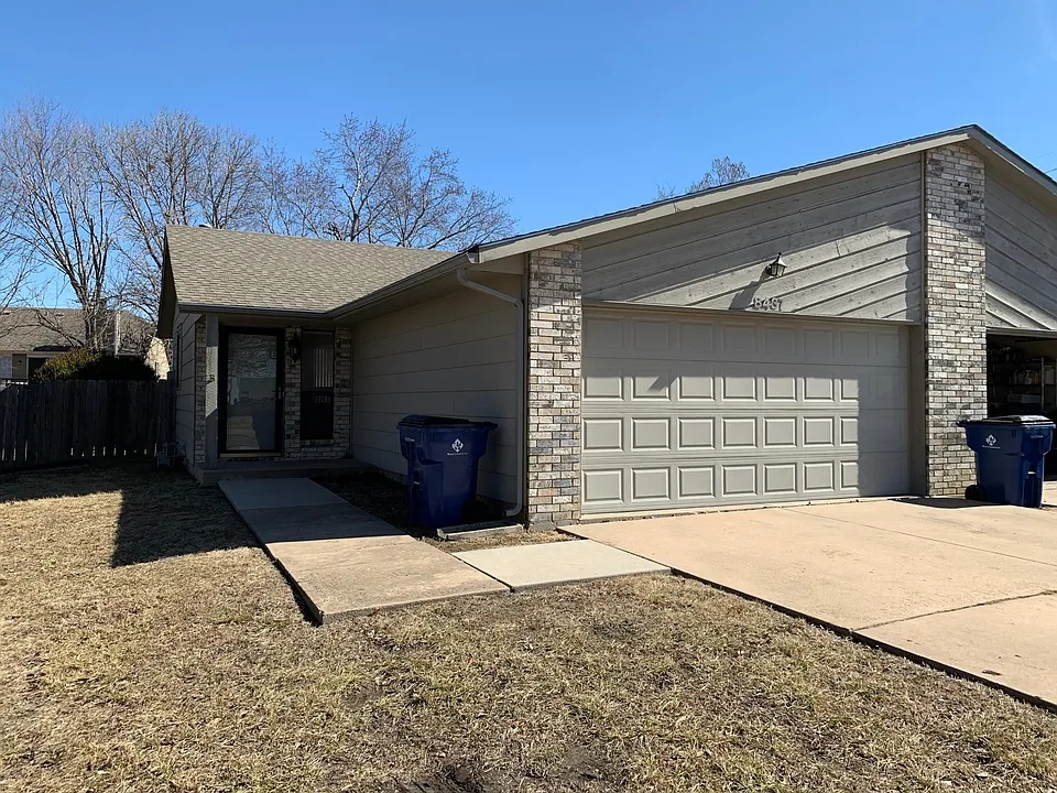 8437 E Parkmont Ct